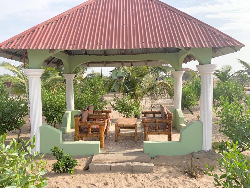 Bosofet Beach And Creek Lodge Sanyang Exterior photo