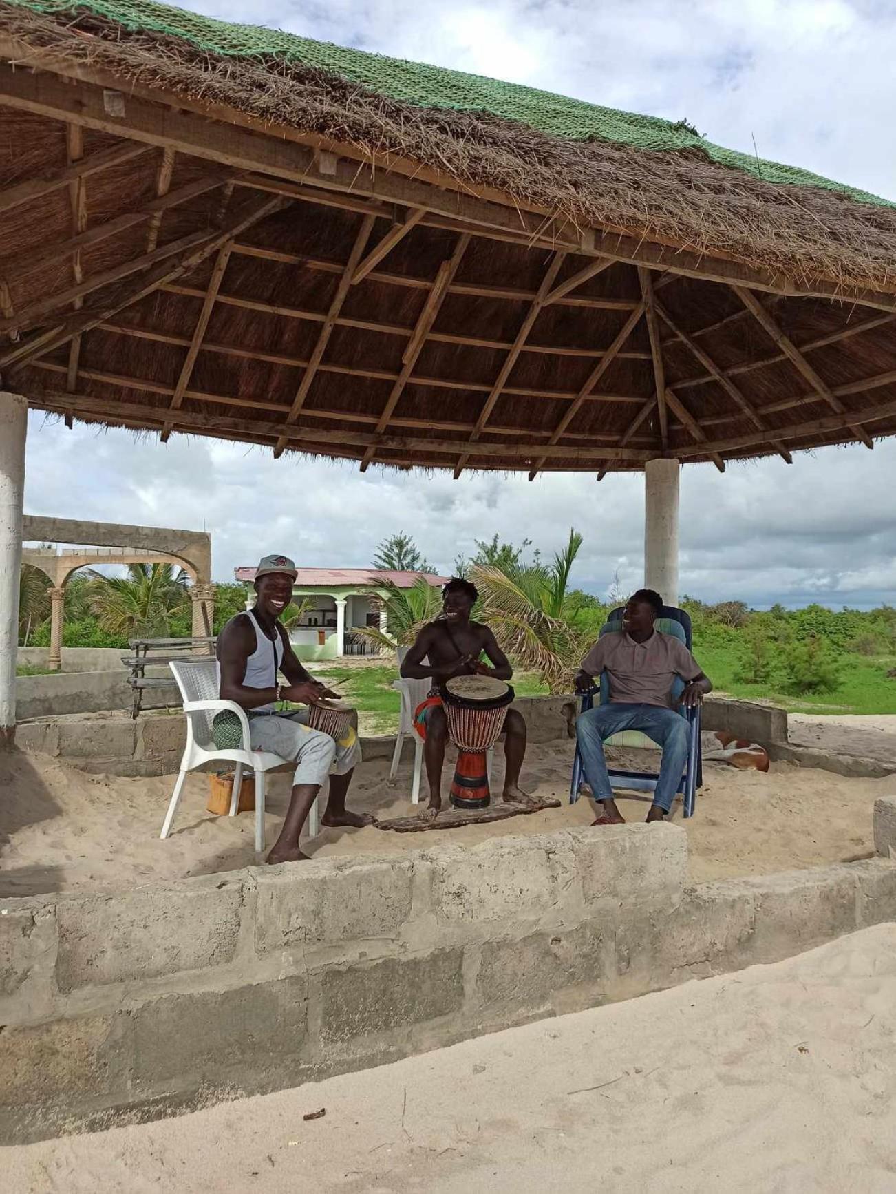 Bosofet Beach And Creek Lodge Sanyang Exterior photo